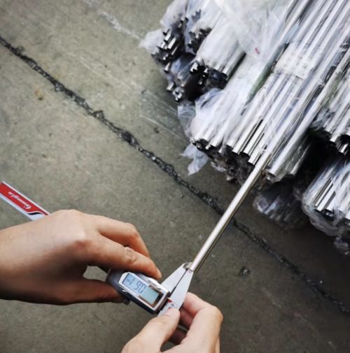 Últimas notícias da empresa sobre Expansão das possibilidades industriais com tubos de aço inoxidável 201 e ASTM 304/316L sem costura