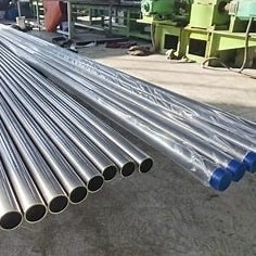 Tubo de aço inoxidável sem emenda lustrado laminado a alta temperatura 304 430 VAGABUNDOS 2b para industrial claro